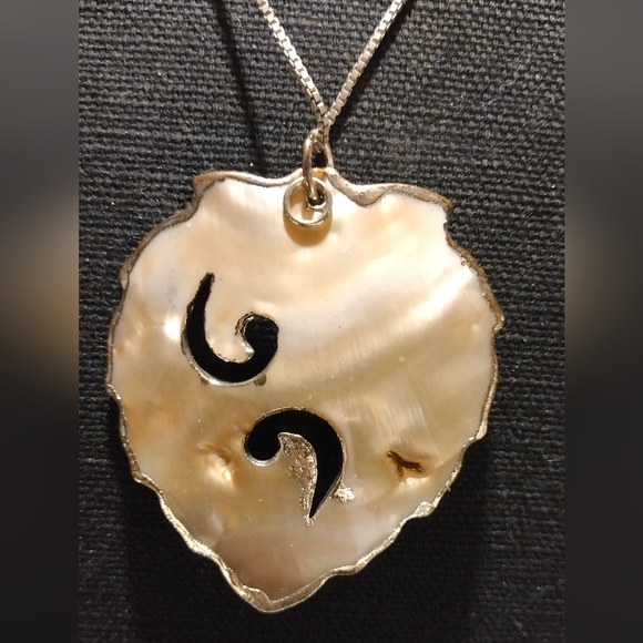 Sterling , pearl and shell necklace - Picture 7 of 16